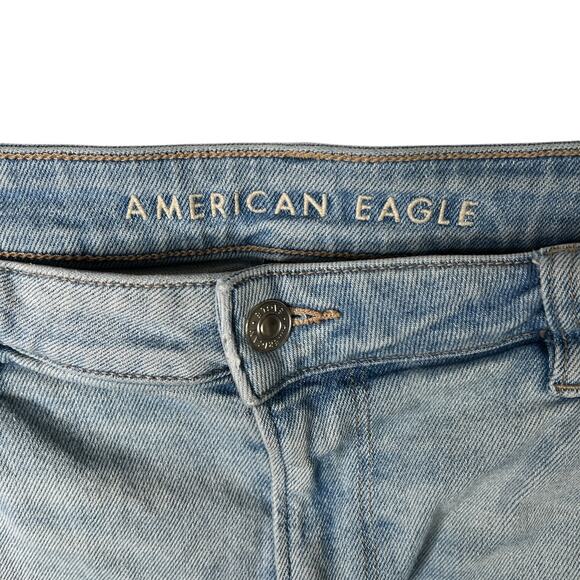 American Eagle AE Mom Straight Jeans Stretch High Rise Ripped Light Wash 18 Plus - Picture 6 of 8